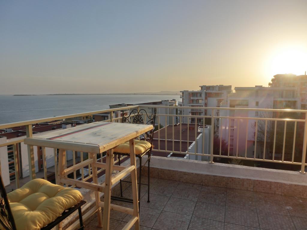 Panoramic Sea View Apartment Crown, Pools And Beach, Sveti Vlas Esterno foto